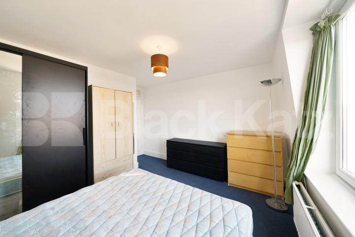 Split level conversion offering 528 Sq. Ft of living & entertaining space  Ashurst Gardens, Tulse Hill / Brixton